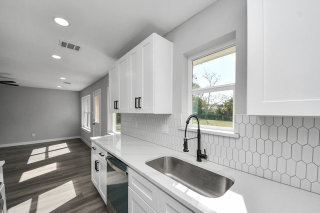 5131 Beechaven Street, Houston, TX 77053