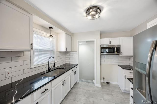 18291 Faust Avenue, Detroit, MI 48219