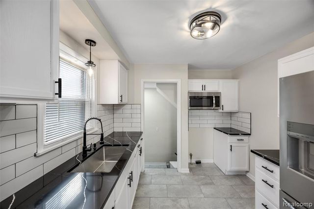 18291 Faust Avenue, Detroit, MI 48219