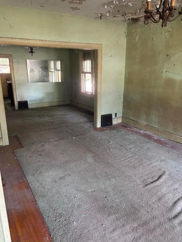 1914 Greenwood Avenue, Michigan City, IN 46360