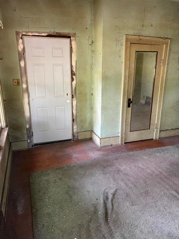 1914 Greenwood Avenue, Michigan City, IN 46360