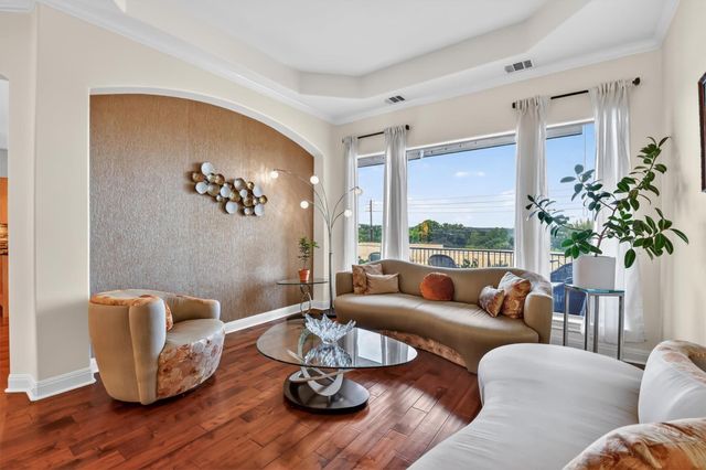 2000 Rio Mesa DR, Austin, TX 78732