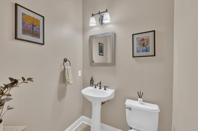 2000 Rio Mesa DR, Austin, TX 78732