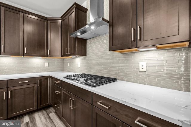 2020 SILVER SYCAMORE LN, Dumfries, VA 22026