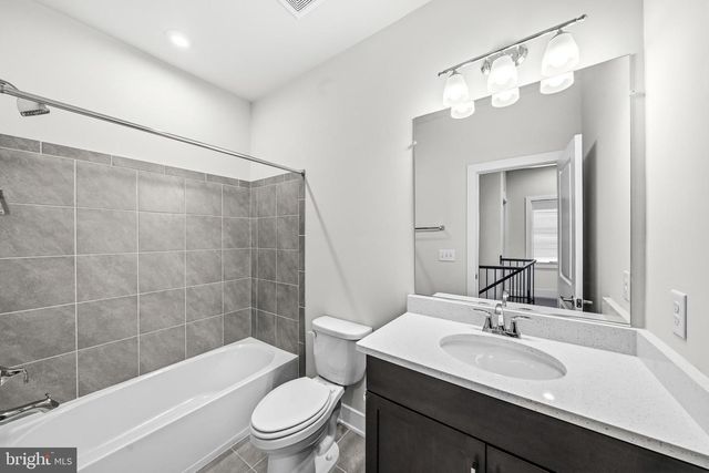 2020 SILVER SYCAMORE LN, Dumfries, VA 22026