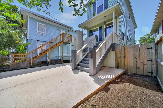 5017 Avenue K, Galveston, TX 77551