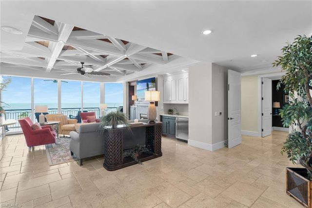 940 Cape Marco DR 602, Marco Island, FL 34145