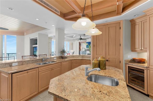 940 Cape Marco DR 602, Marco Island, FL 34145