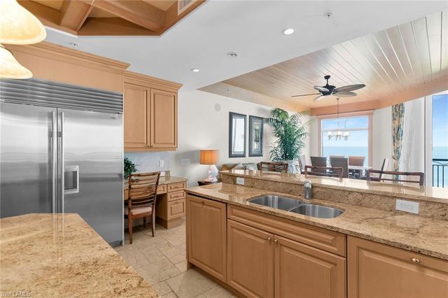 940 Cape Marco DR 602, Marco Island, FL 34145