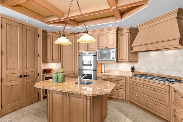 940 Cape Marco DR 602, Marco Island, FL 34145
