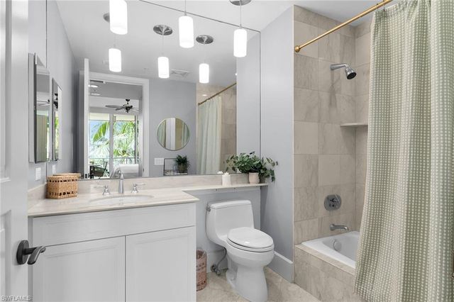 940 Cape Marco DR 602, Marco Island, FL 34145