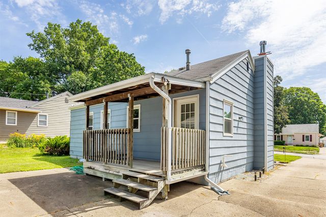 624 11th Street, West Des Moines, IA 50265
