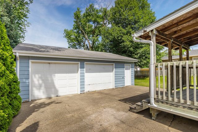 624 11th Street, West Des Moines, IA 50265