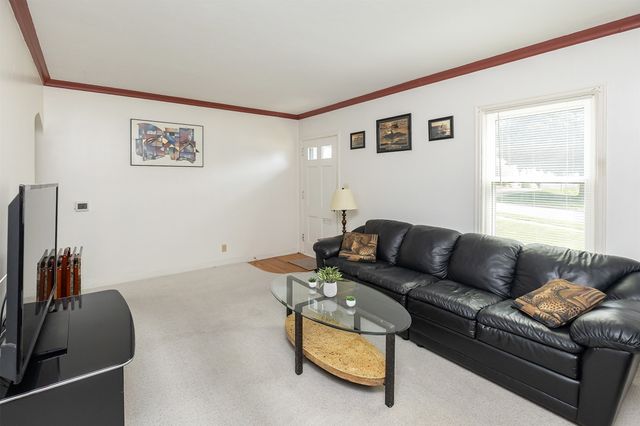 624 11th Street, West Des Moines, IA 50265