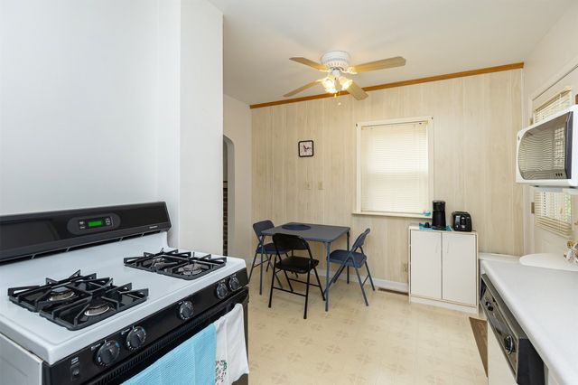 624 11th Street, West Des Moines, IA 50265