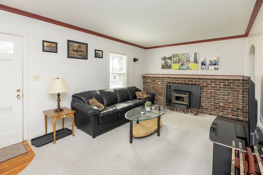 624 11th Street, West Des Moines, IA 50265