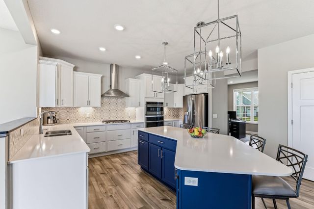 8117 186th Street W, Lakeville, MN 55044