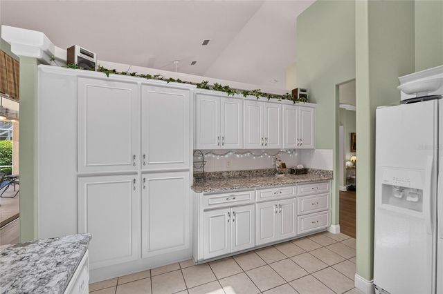 349 LAKE DRIVE, Ocala, FL 34472