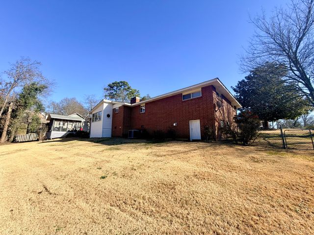 89 W Highland Drive, Ringgold, GA 30736