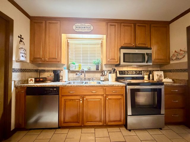 89 W Highland Drive, Ringgold, GA 30736