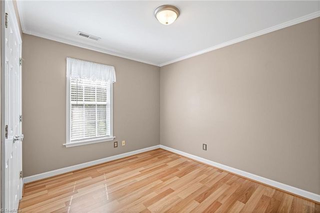 3627 Signet Drive, Winston-salem, NC 27101