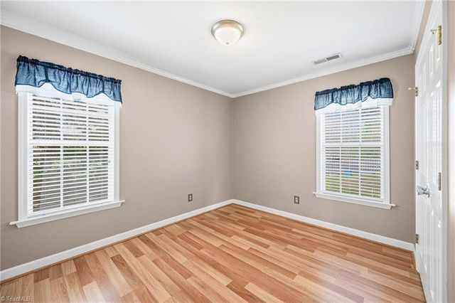 3627 Signet Drive, Winston-salem, NC 27101