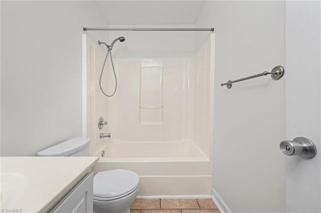 3627 Signet Drive, Winston-salem, NC 27101