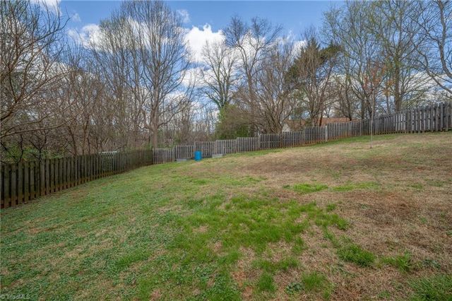 3627 Signet Drive, Winston-salem, NC 27101