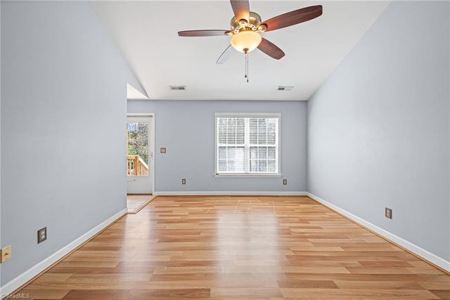 3627 Signet Drive, Winston-salem, NC 27101