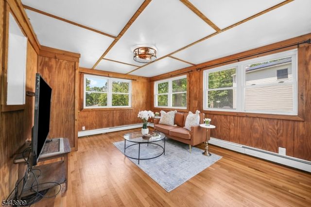 510 Eagle Rock Ave, Roseland Boro, NJ 07068