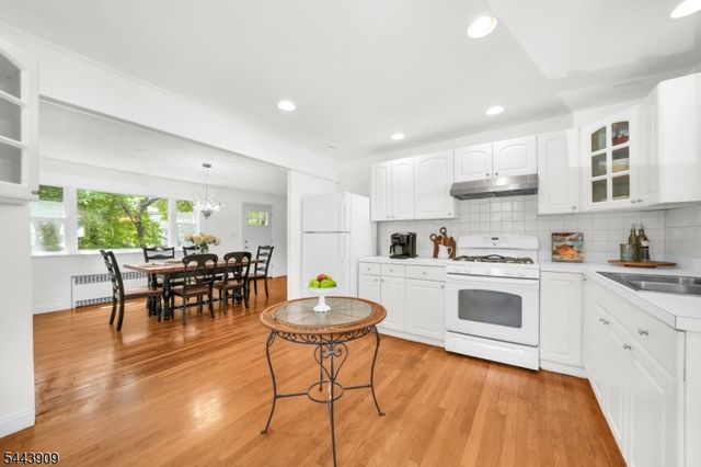 510 Eagle Rock Ave, Roseland Boro, NJ 07068