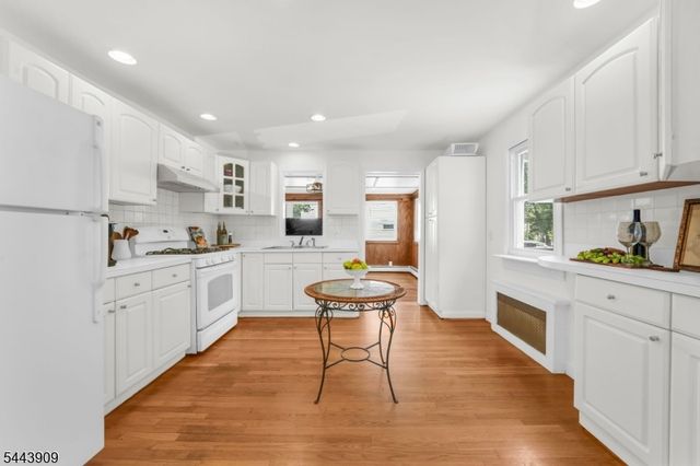 510 Eagle Rock Ave, Roseland Boro, NJ 07068