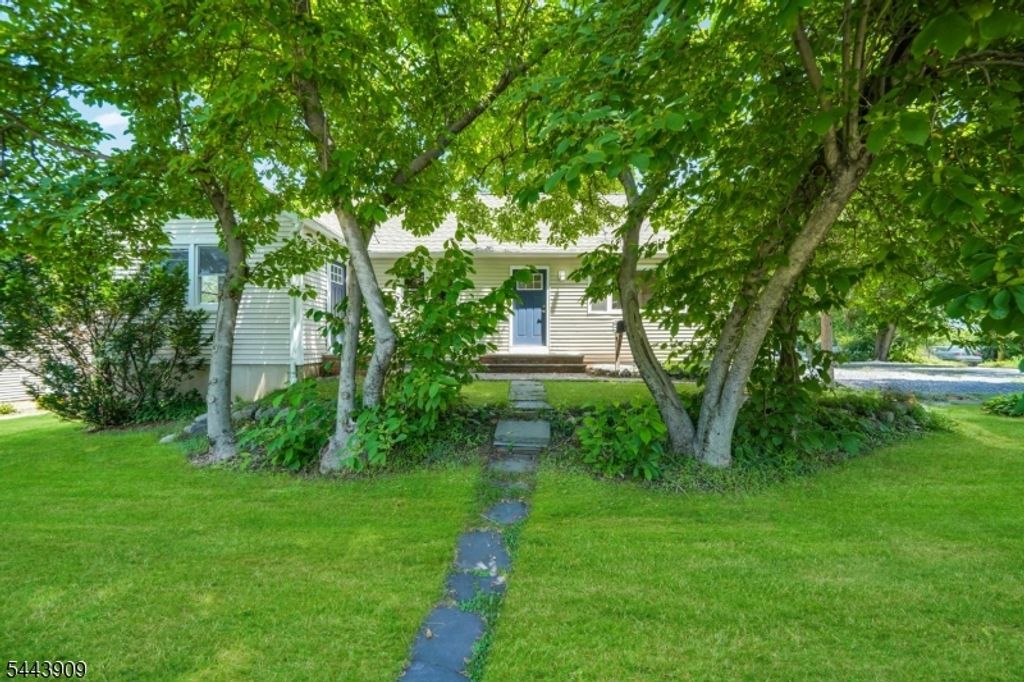 510 Eagle Rock Ave, Roseland Boro, NJ 07068