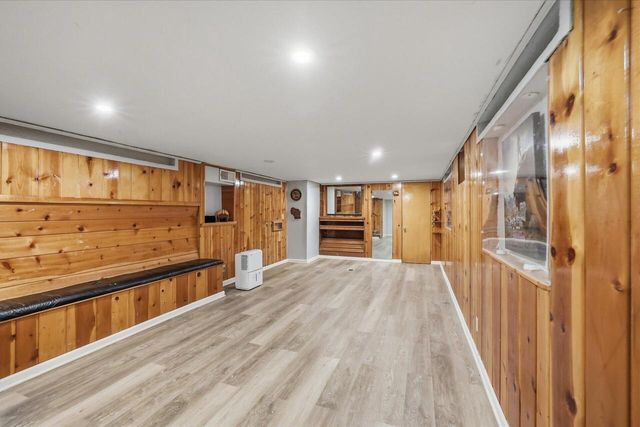 9837 W Sarasota PLACE, Milwaukee, WI 53222