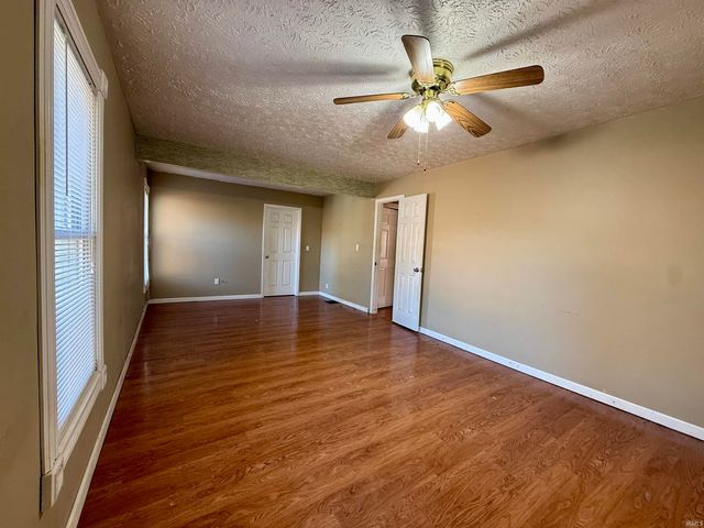 357 S 6th Street, Rockport, IN 47635