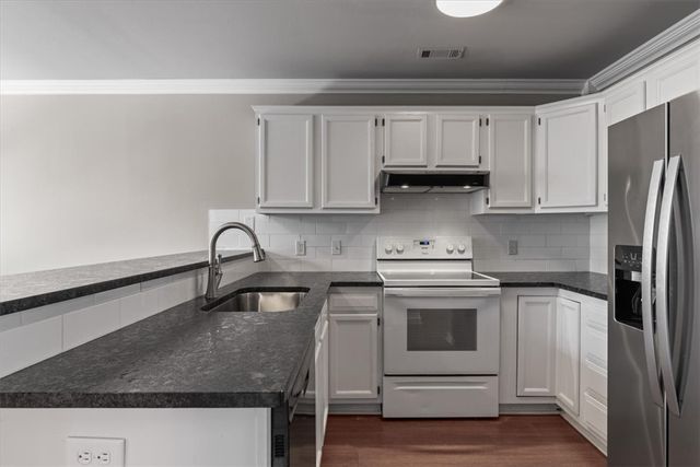 1051 Cabriolet Street, Bentonville, AR 72712
