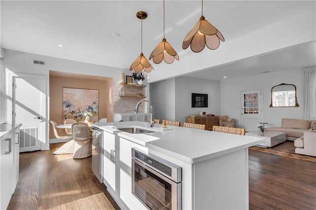 88 Peachtree Memorial Drive NW 4, Atlanta, GA 30309