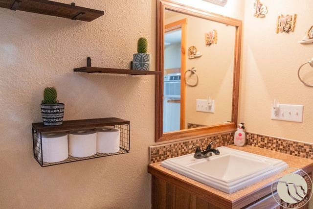 16 Wilson Lane, Roberts, MT 59070