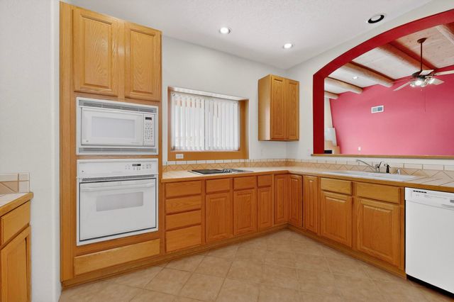 10517 Sorrento Drive NW, Albuquerque, NM 87114