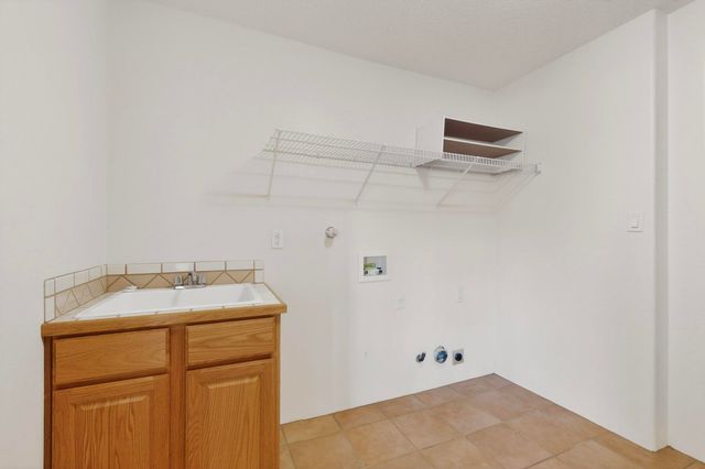 10517 Sorrento Drive NW, Albuquerque, NM 87114