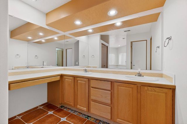 10517 Sorrento Drive NW, Albuquerque, NM 87114