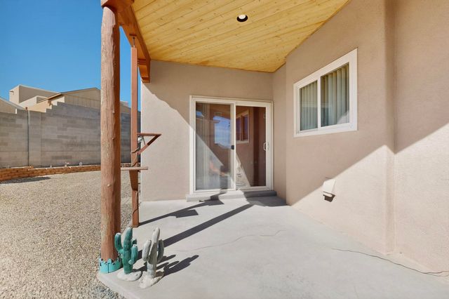 10517 Sorrento Drive NW, Albuquerque, NM 87114