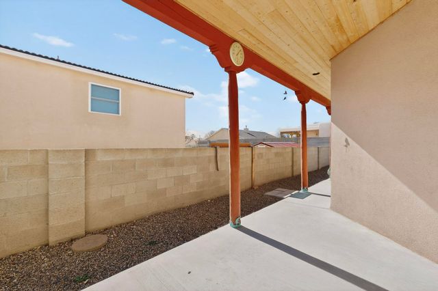 10517 Sorrento Drive NW, Albuquerque, NM 87114