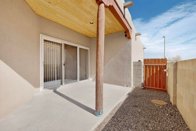 10517 Sorrento Drive NW, Albuquerque, NM 87114