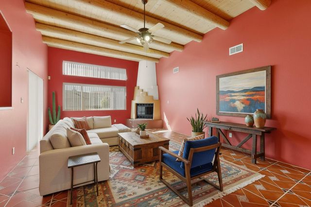 10517 Sorrento Drive NW, Albuquerque, NM 87114