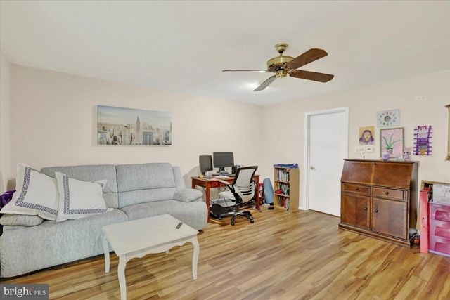 9 HOUSTON RD, Yardley, PA 19067
