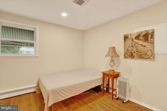 9 HOUSTON RD, Yardley, PA 19067