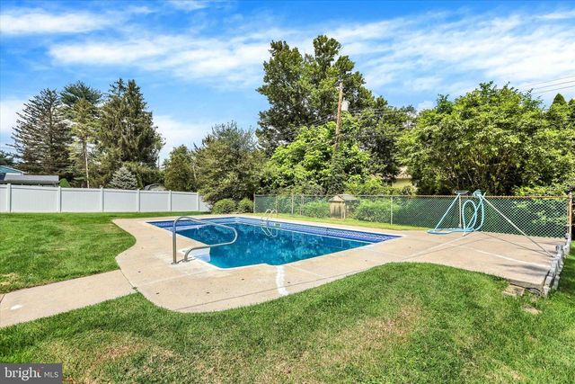 9 HOUSTON RD, Yardley, PA 19067