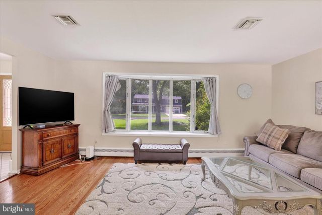 9 HOUSTON RD, Yardley, PA 19067