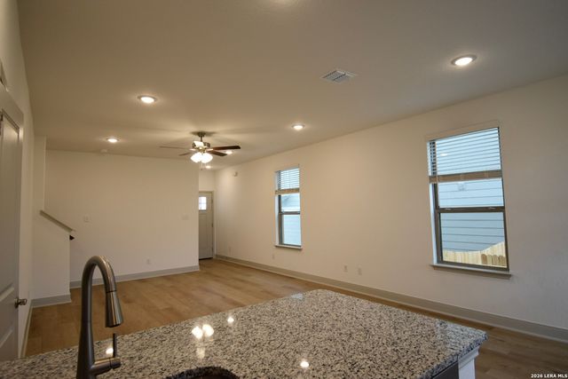 10211 Tulipwood Run Unit 102, San Antonio, TX 78252